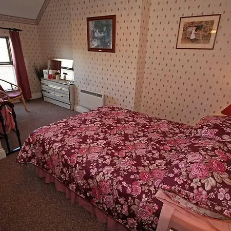 The Western Way 酒店 乌克特拉德